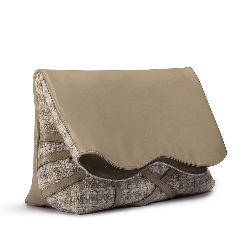 Parr Clutch: Moonmilk Tweed