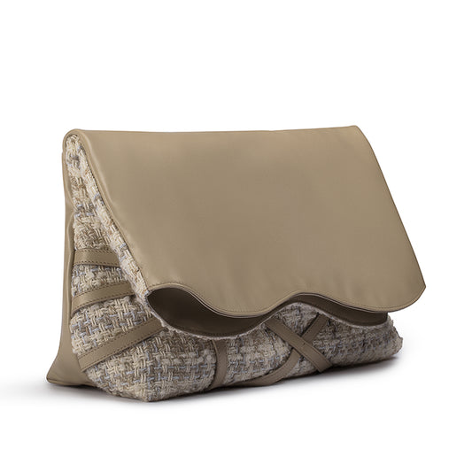Parr Clutch: Moonmilk Tweed