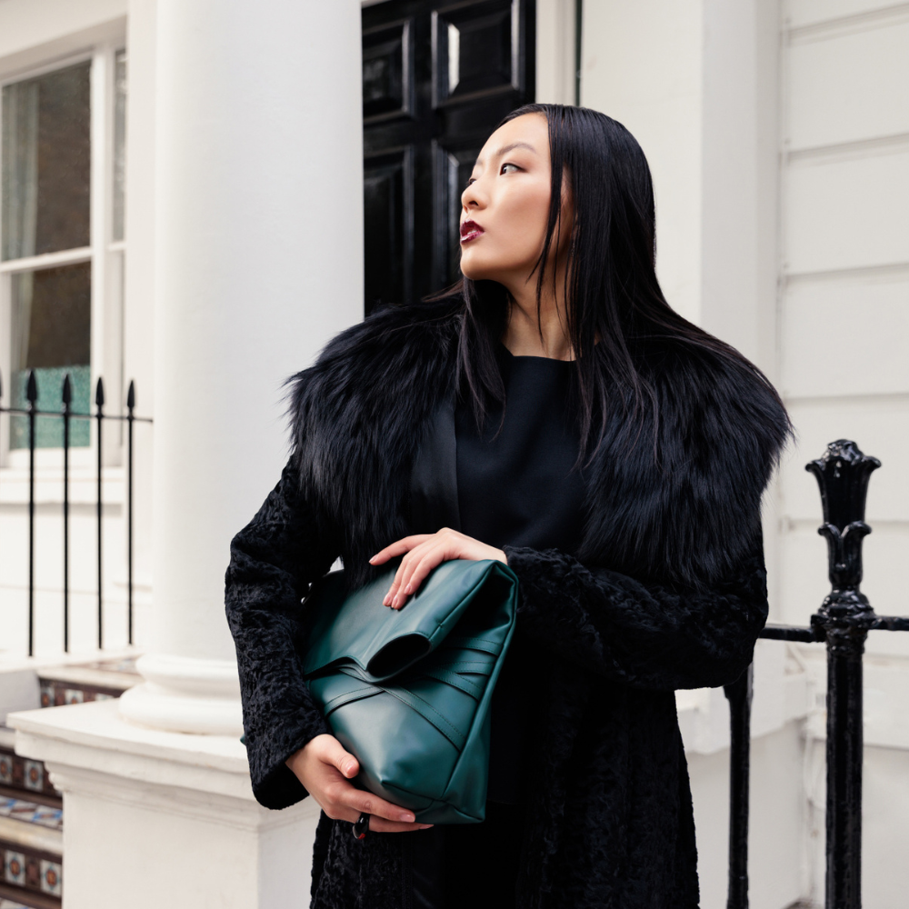 Parr Clutch: Cypress Noir